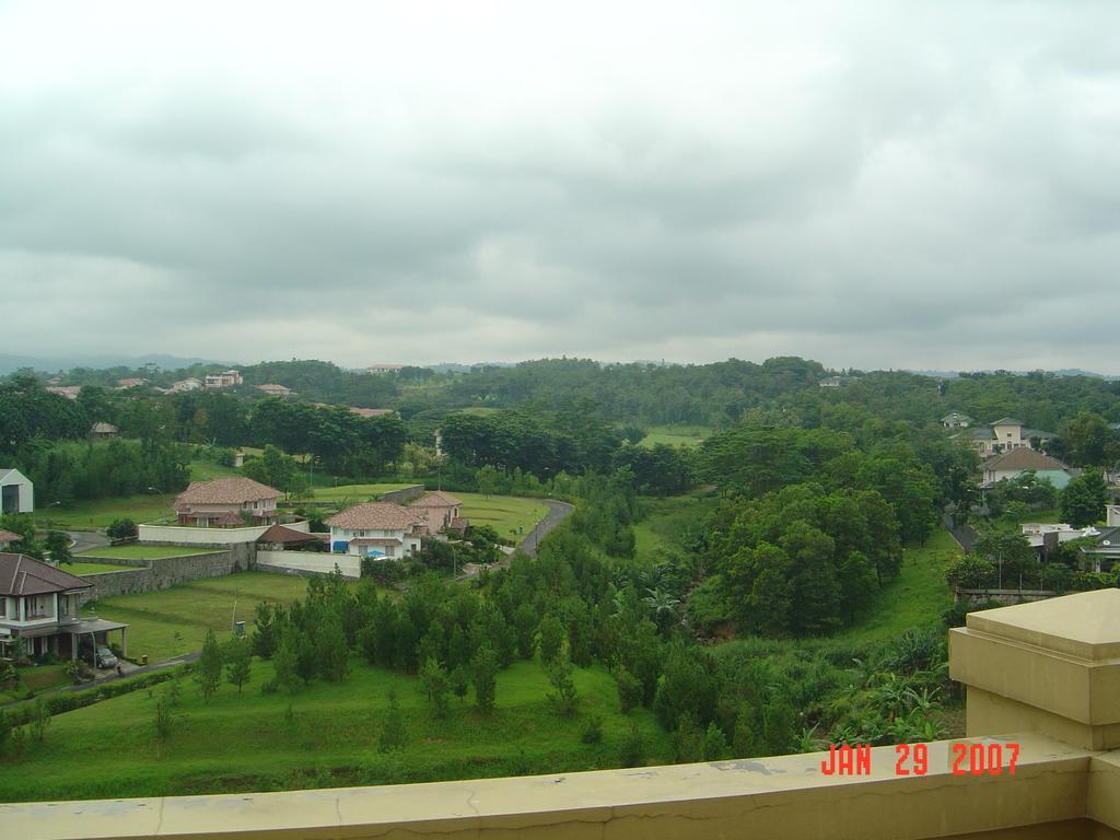 Green Wattana Hotel Sentul Bogor Eksteriør billede